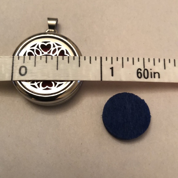 Heart, Aromatherapy Necklace, Pendant, Extra Diffuser Tab - Picture 7 of 9